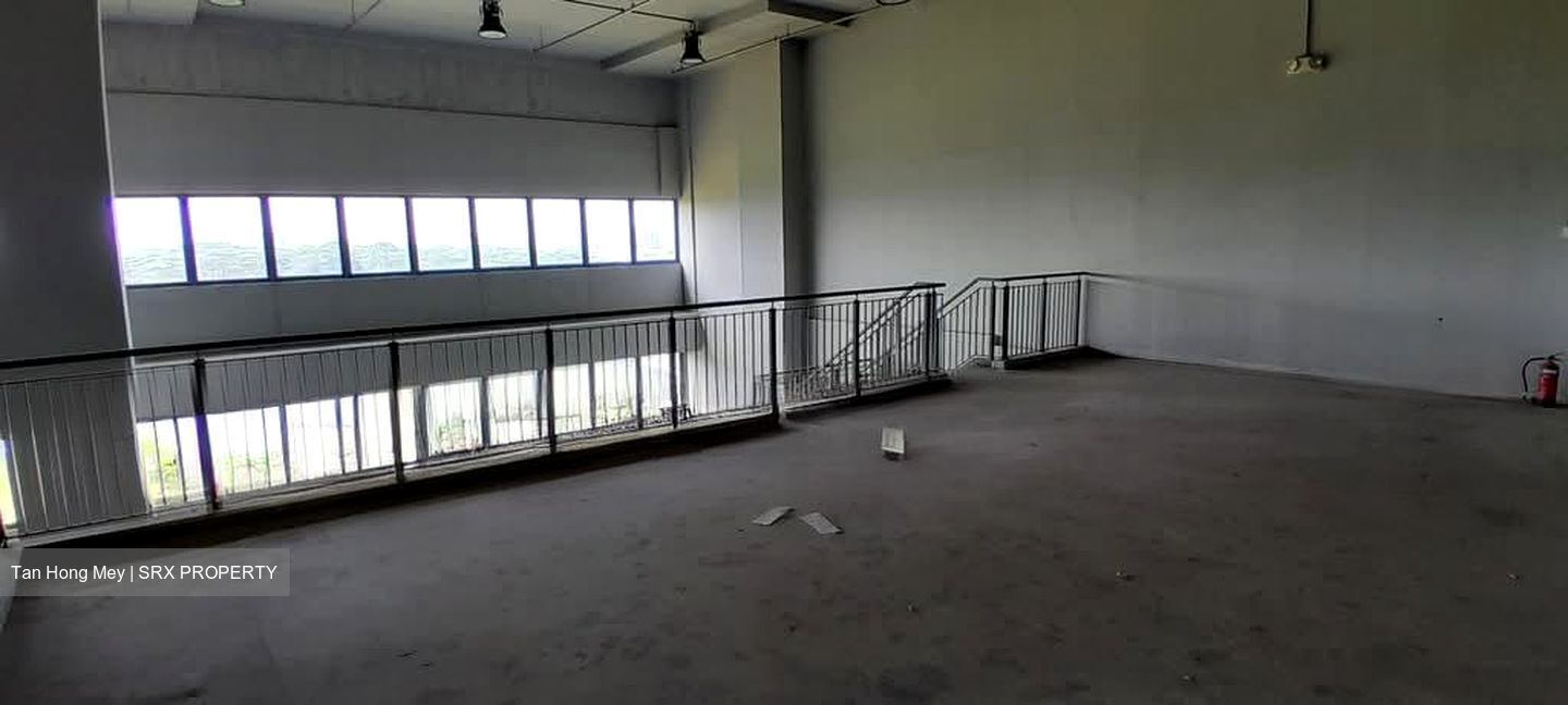 Carros Centre (D25), Factory #604747971